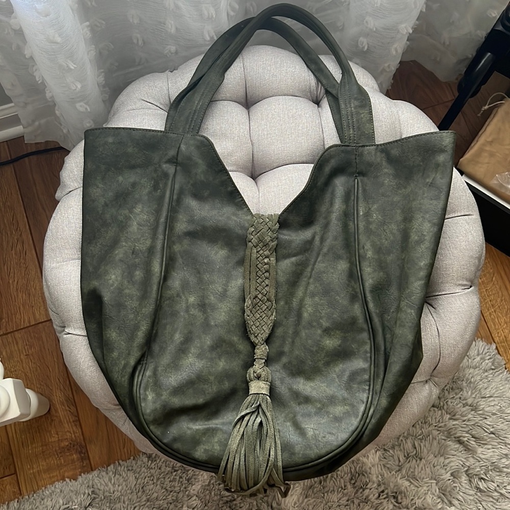 DV by Dolce Vita Grey Faux Suede Tote Bag with Tassel